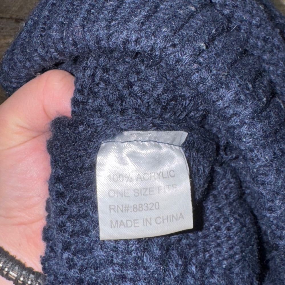 C.C Navy Blue Cable Knit Beanie Hat Ribbed Cuff Winter Skull Cap One Size - Picture 3 of 3